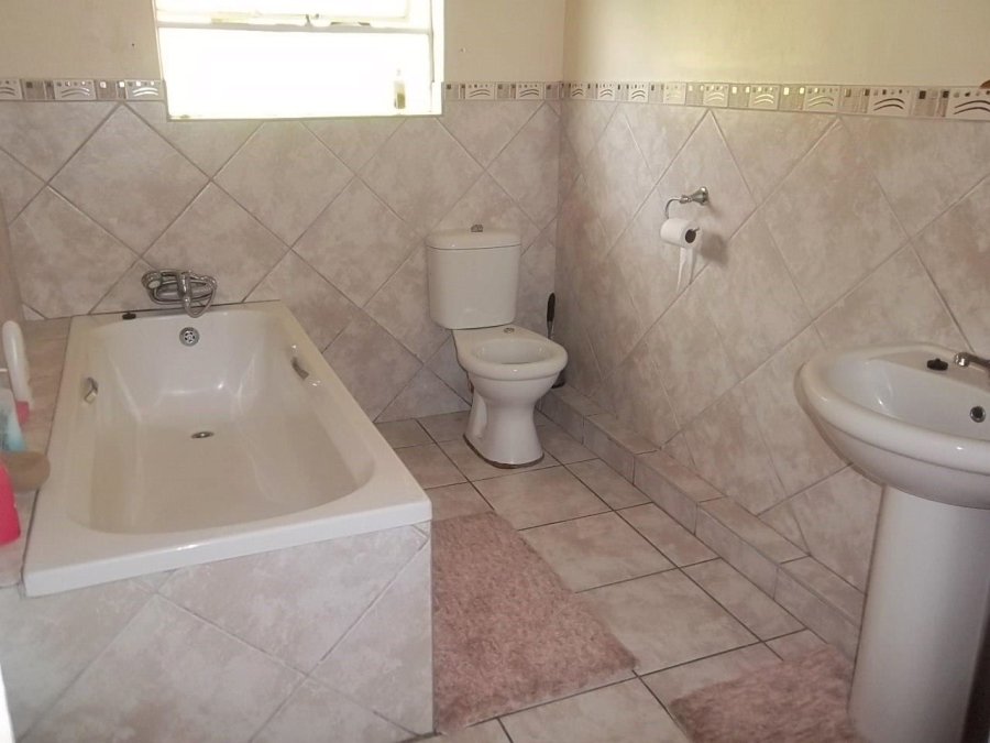 2 Bedroom Property for Sale in Signal Hill KwaZulu-Natal