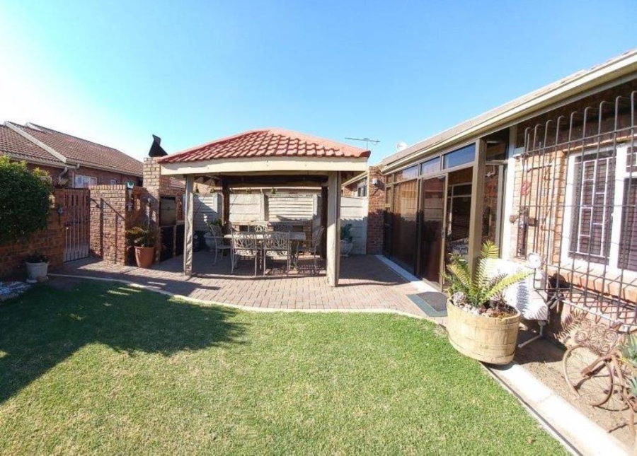 3 Bedroom Property for Sale in Newcastle KwaZulu-Natal