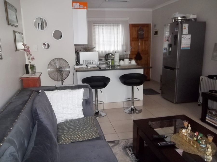 2 Bedroom Property for Sale in Sunnyridge KwaZulu-Natal