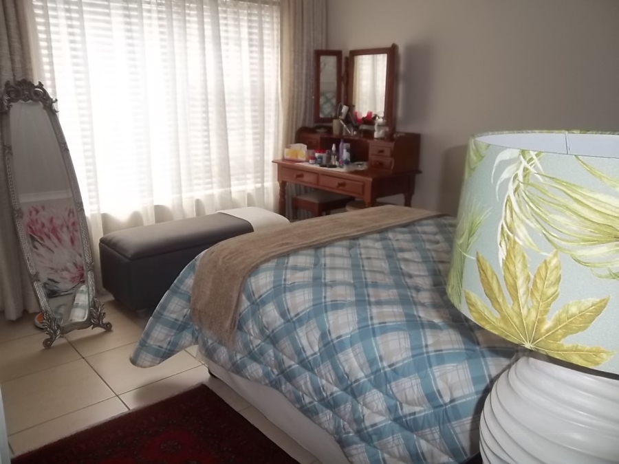 2 Bedroom Property for Sale in Sunnyridge KwaZulu-Natal