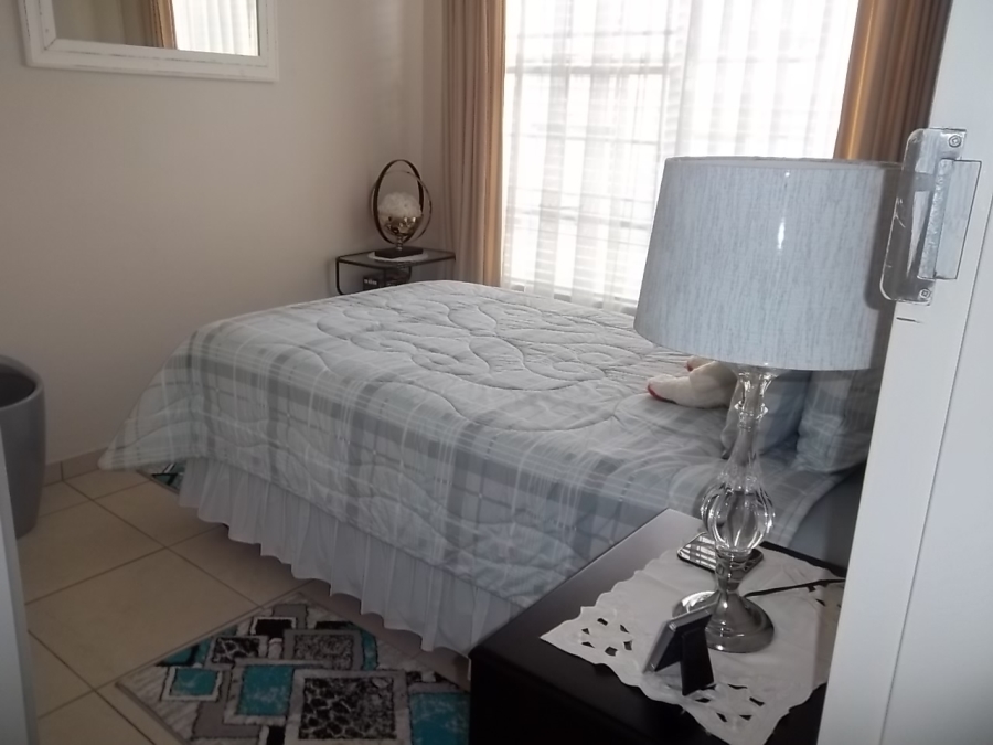 2 Bedroom Property for Sale in Sunnyridge KwaZulu-Natal