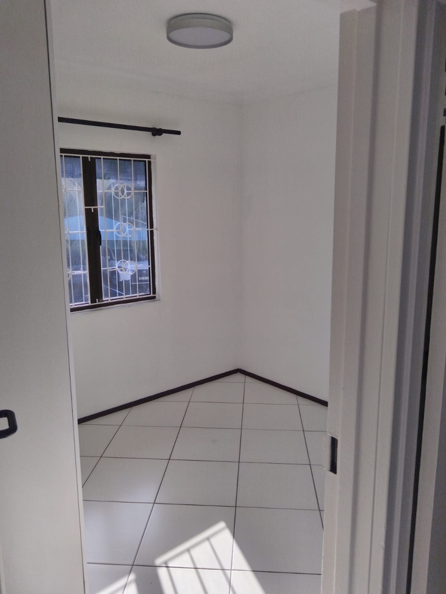 2 Bedroom Property for Sale in La Mercy KwaZulu-Natal