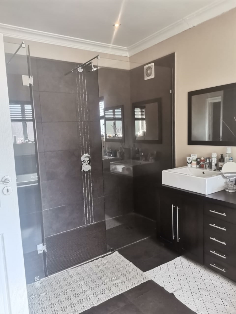 4 Bedroom Property for Sale in Durban North KwaZulu-Natal