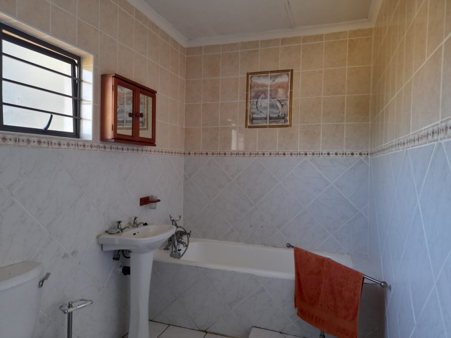 3 Bedroom Property for Sale in Sea Park KwaZulu-Natal