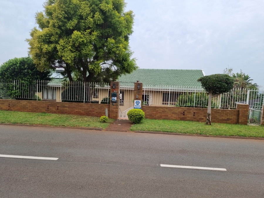 6 Bedroom Property for Sale in Glenmore KwaZulu-Natal