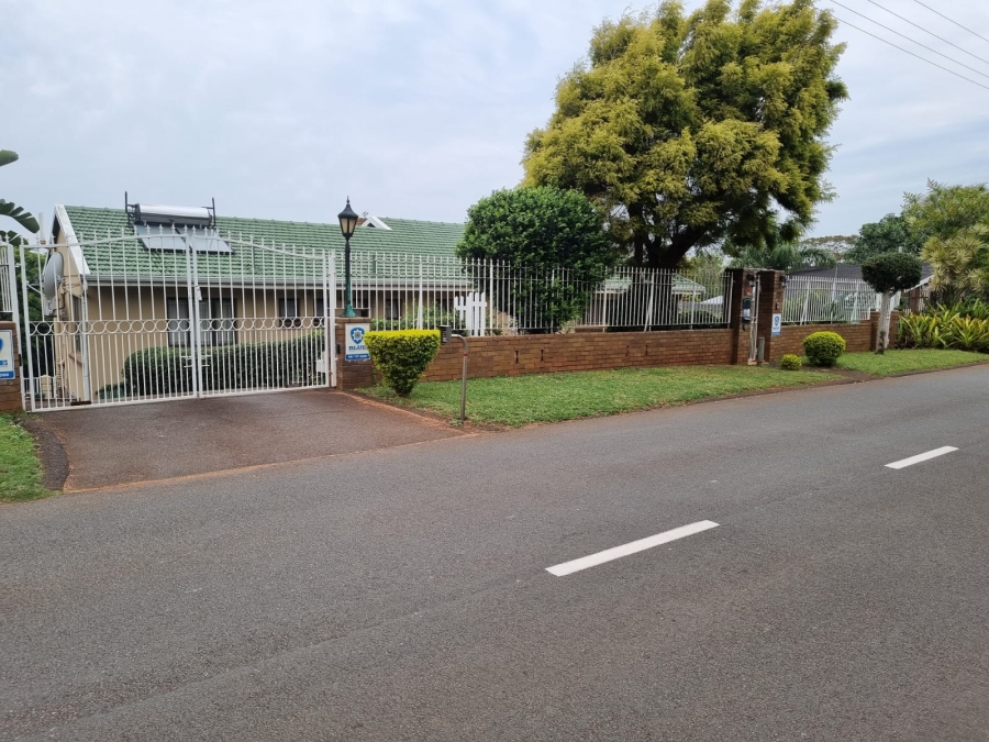 6 Bedroom Property for Sale in Glenmore KwaZulu-Natal