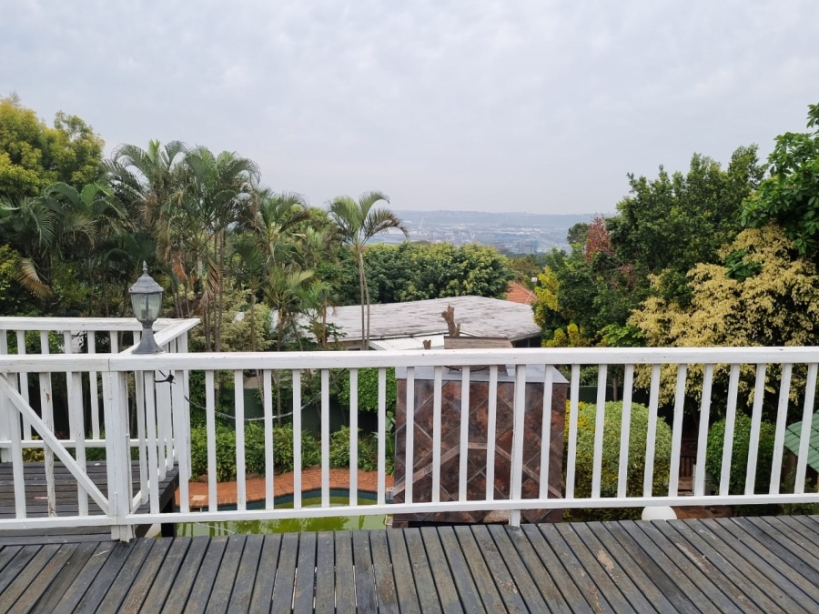 6 Bedroom Property for Sale in Glenmore KwaZulu-Natal