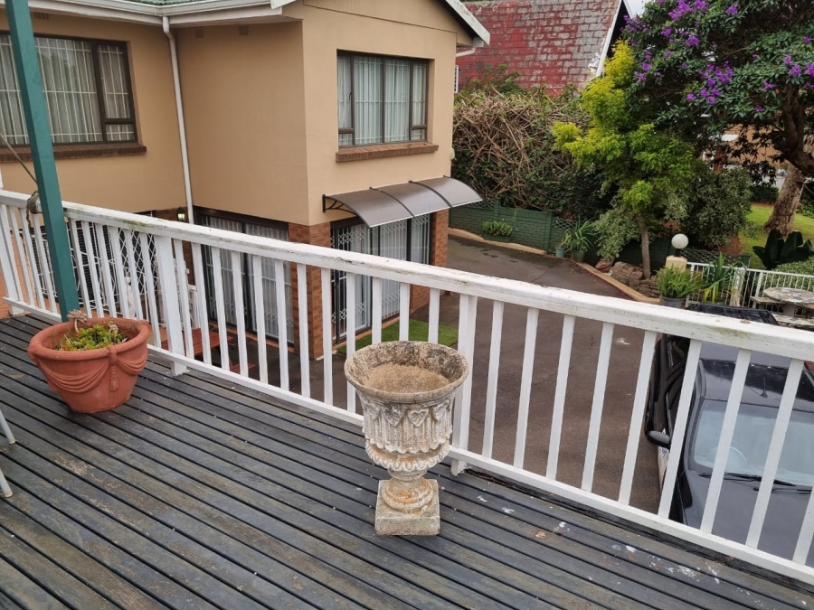 6 Bedroom Property for Sale in Glenmore KwaZulu-Natal