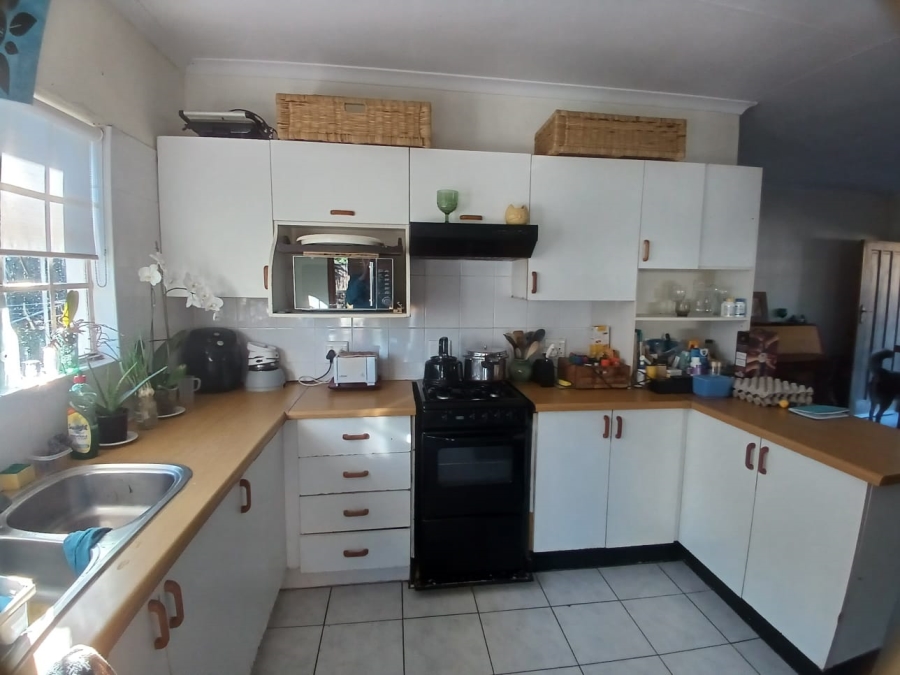 To Let 2 Bedroom Property for Rent in Waterfall KwaZulu-Natal