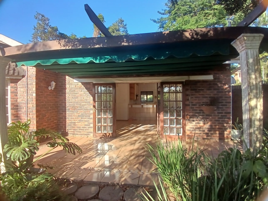 To Let 2 Bedroom Property for Rent in Kloof KwaZulu-Natal