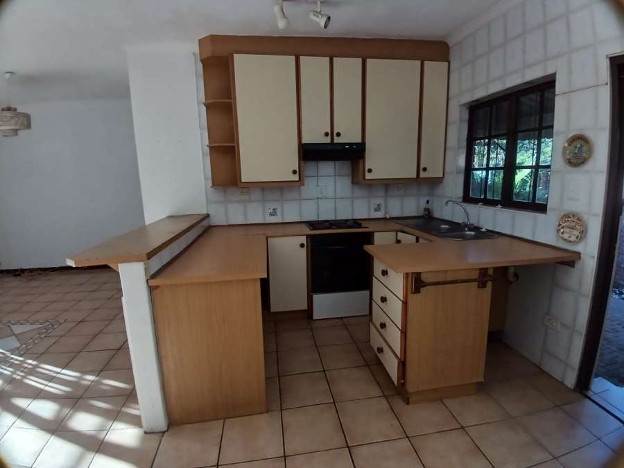 To Let 2 Bedroom Property for Rent in Kloof KwaZulu-Natal