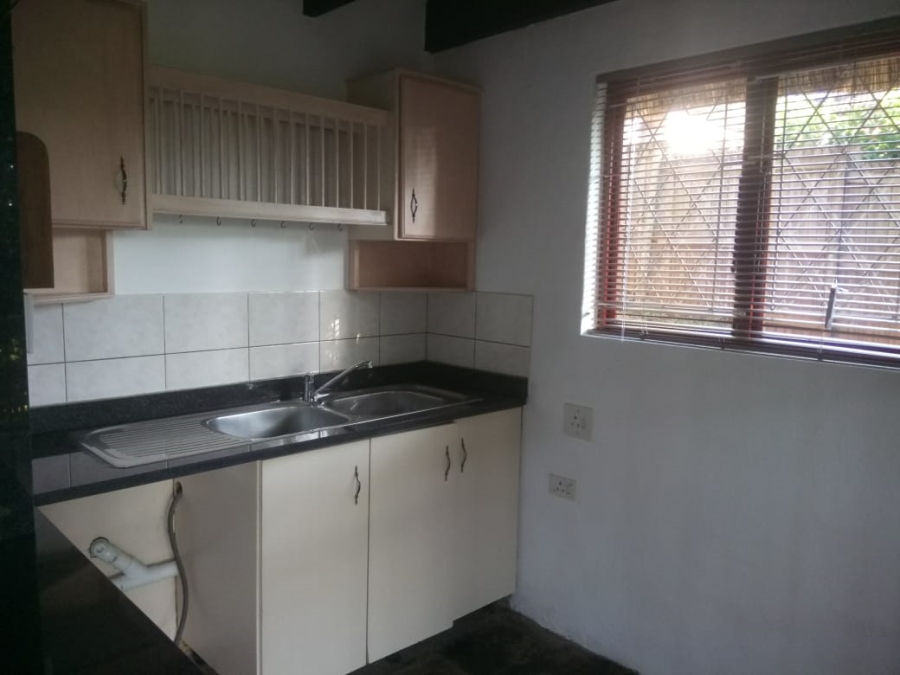 To Let 1 Bedroom Property for Rent in Belvedere KwaZulu-Natal