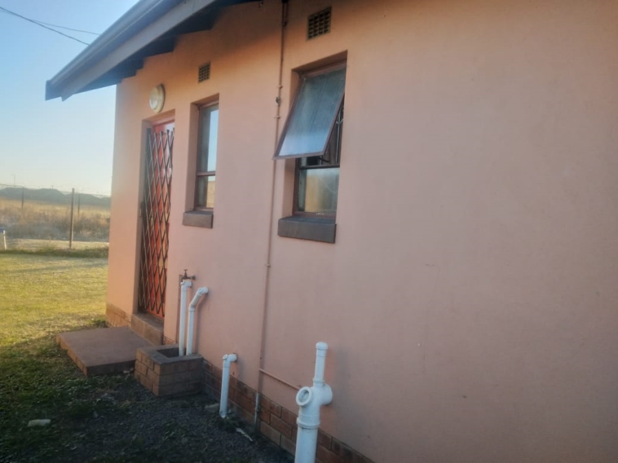 2 Bedroom Property for Sale in Mpophomeni KwaZulu-Natal