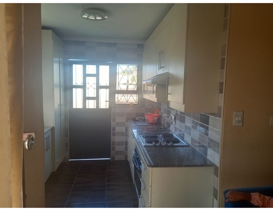 To Let 2 Bedroom Property for Rent in Lovu KwaZulu-Natal