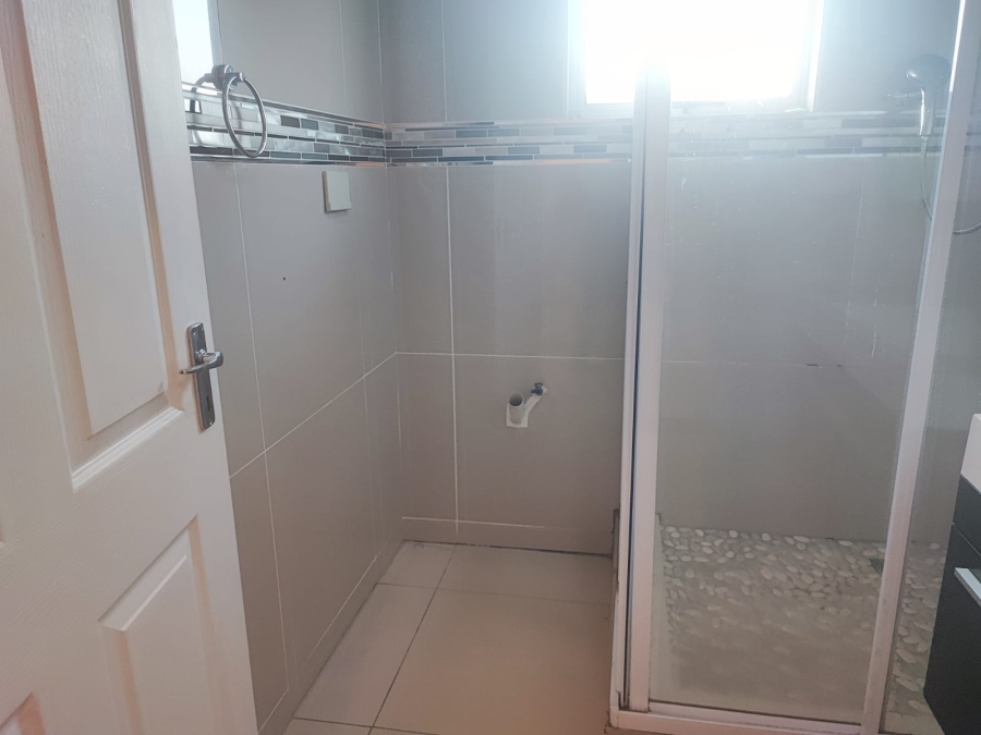 2 Bedroom Property for Sale in Oaklands KwaZulu-Natal