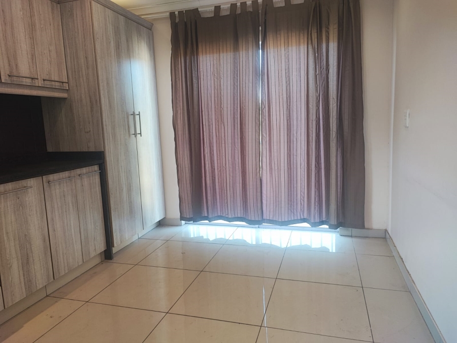 2 Bedroom Property for Sale in Oaklands KwaZulu-Natal