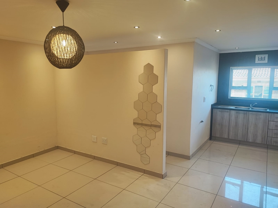 2 Bedroom Property for Sale in Oaklands KwaZulu-Natal