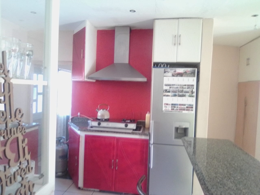 5 Bedroom Property for Sale in Brighton Beach KwaZulu-Natal