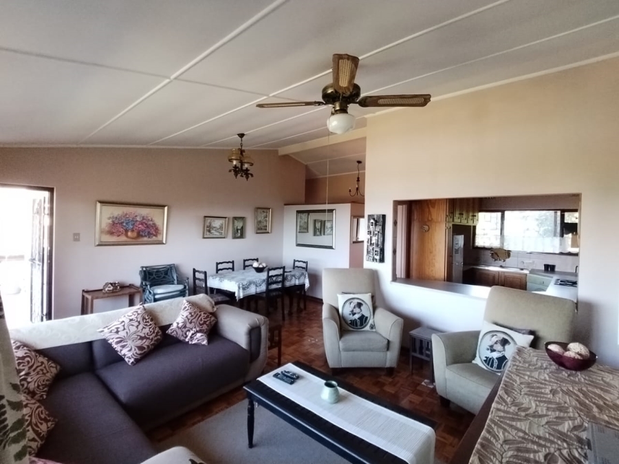 2 Bedroom Property for Sale in Umtentweni KwaZulu-Natal