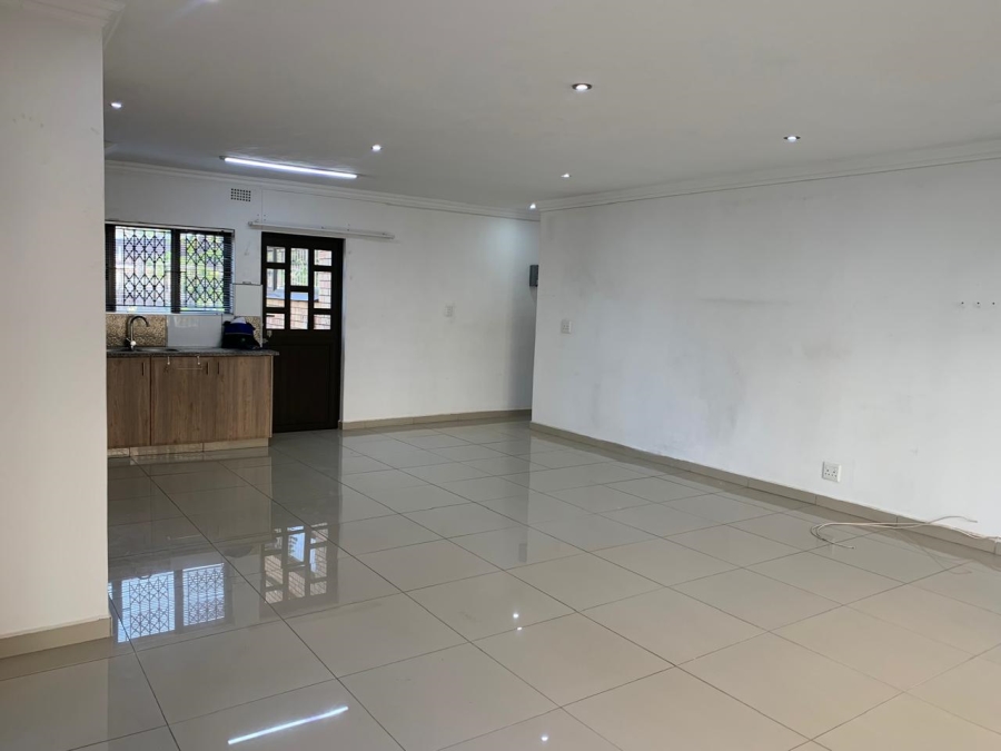 To Let 3 Bedroom Property for Rent in Umhlatuzana KwaZulu-Natal