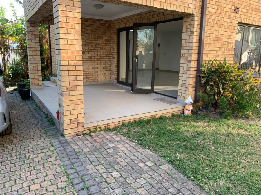 To Let 3 Bedroom Property for Rent in Umhlatuzana KwaZulu-Natal