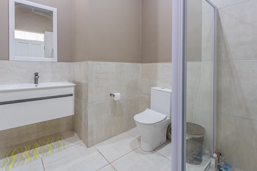 To Let 5 Bedroom Property for Rent in Alverstone KwaZulu-Natal