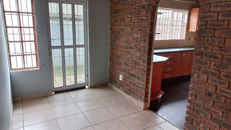 5 Bedroom Property for Sale in Ocean View KwaZulu-Natal