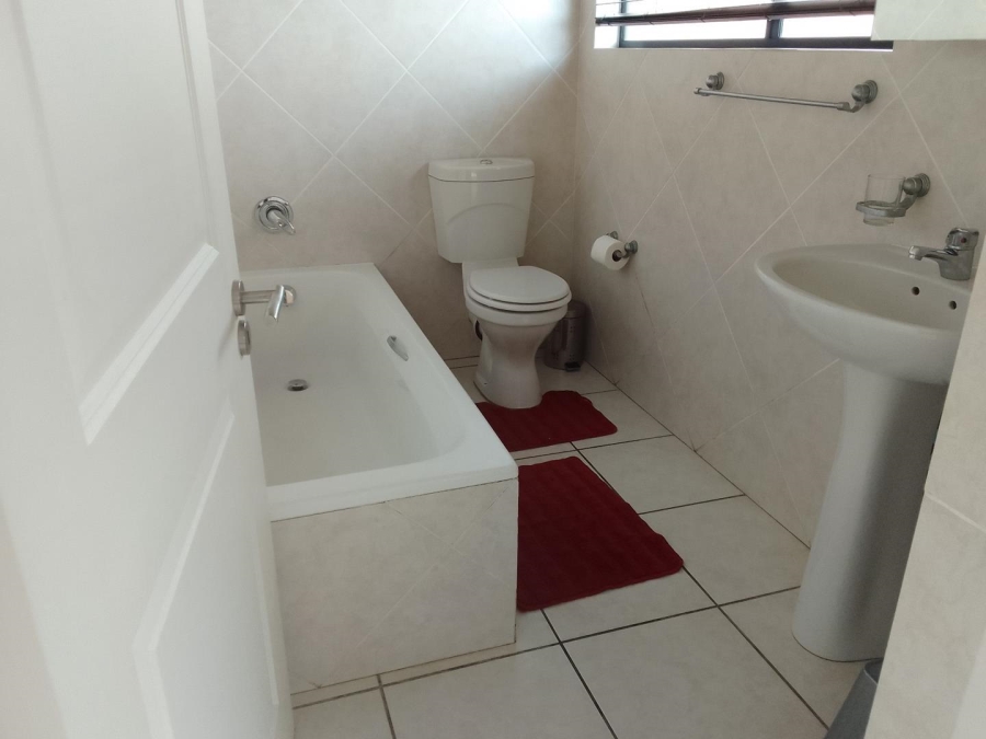 2 Bedroom Property for Sale in Uvongo Beach KwaZulu-Natal