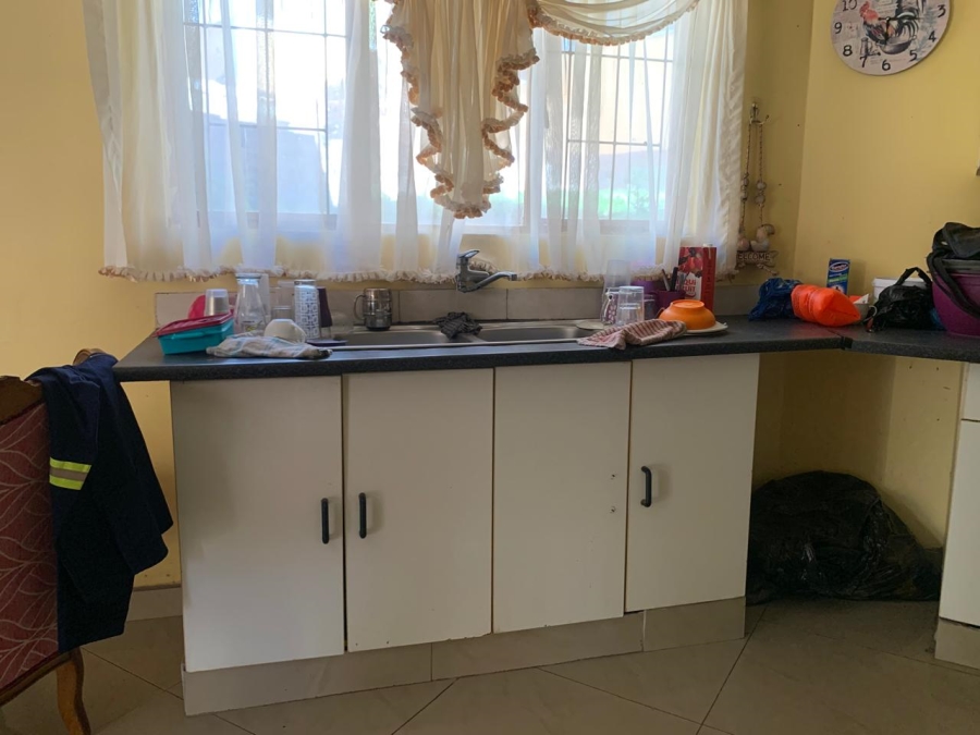 4 Bedroom Property for Sale in Mount Vernon KwaZulu-Natal