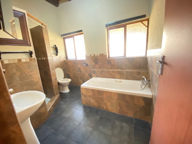 4 Bedroom Property for Sale in Birdswood KwaZulu-Natal