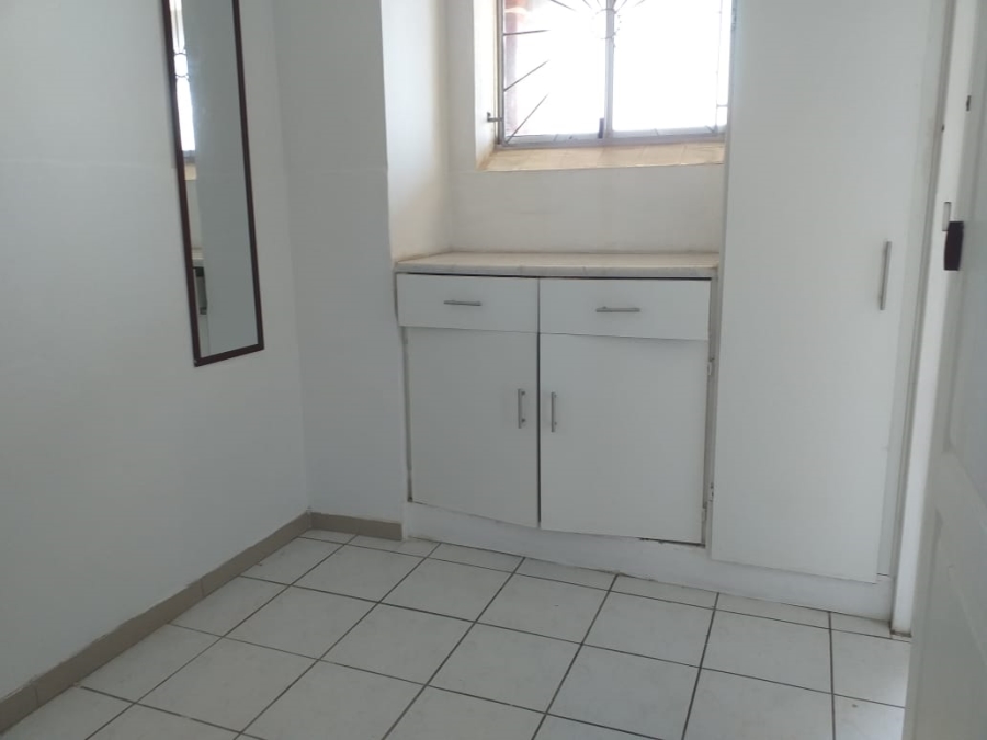 To Let 2 Bedroom Property for Rent in Amanzimtoti KwaZulu-Natal