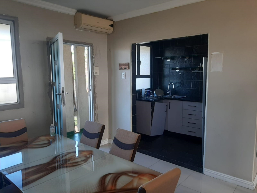 2 Bedroom Property for Sale in Essenwood KwaZulu-Natal