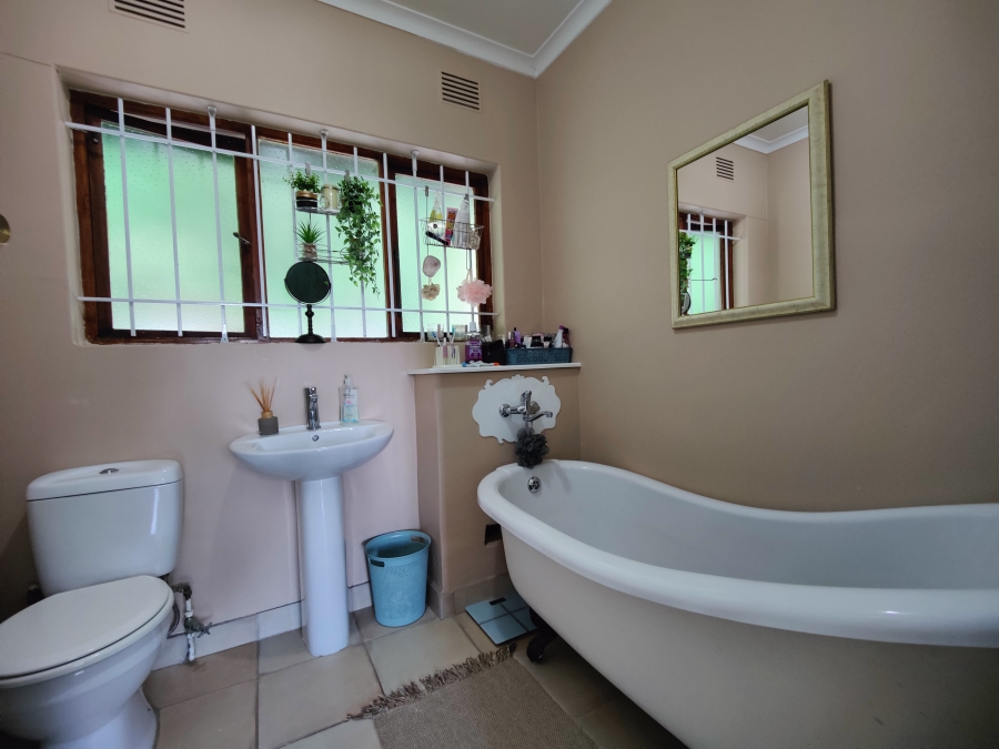 3 Bedroom Property for Sale in Rouken Glen KwaZulu-Natal