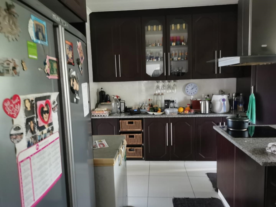 4 Bedroom Property for Sale in Uvongo KwaZulu-Natal