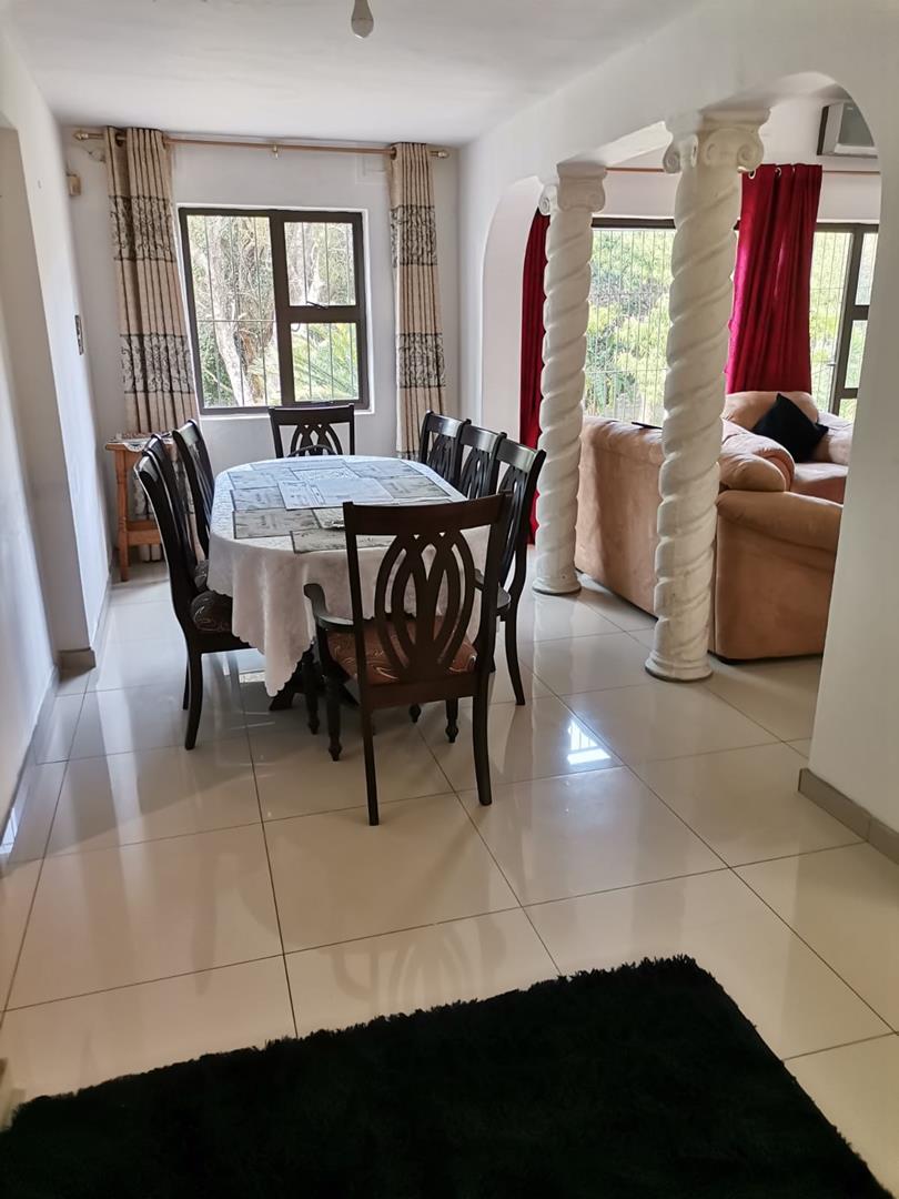 4 Bedroom Property for Sale in Uvongo KwaZulu-Natal