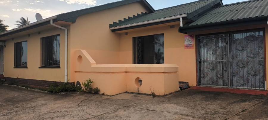 5 Bedroom Property for Sale in Uvongo KwaZulu-Natal