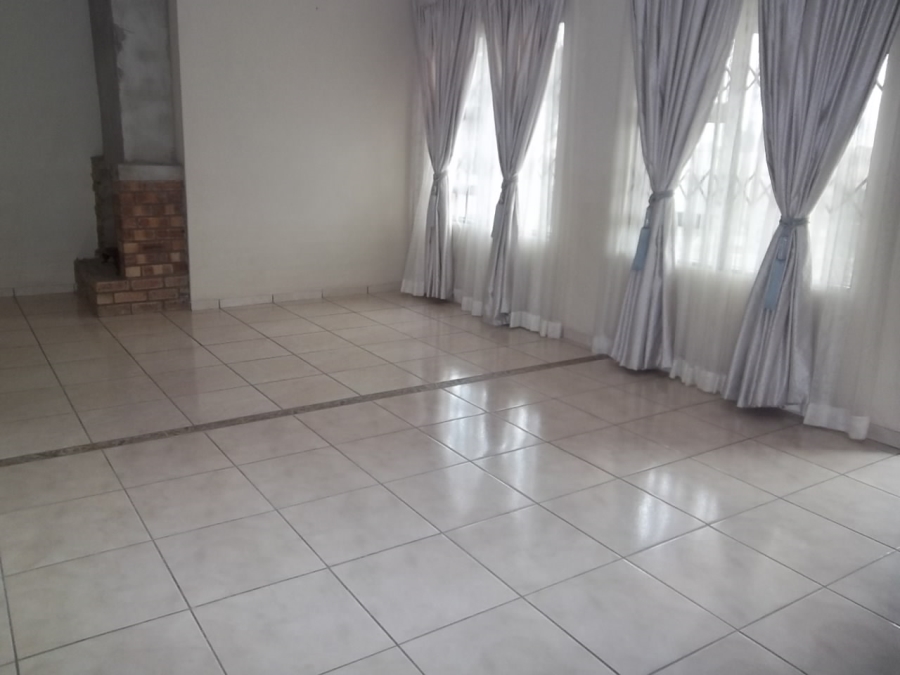 3 Bedroom Property for Sale in Aviary Hill KwaZulu-Natal