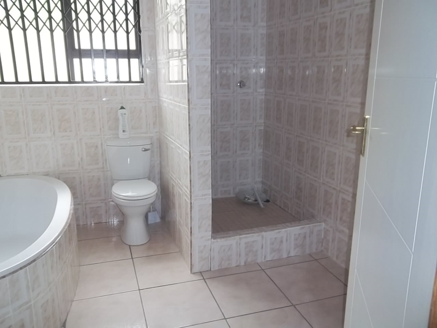 3 Bedroom Property for Sale in Aviary Hill KwaZulu-Natal