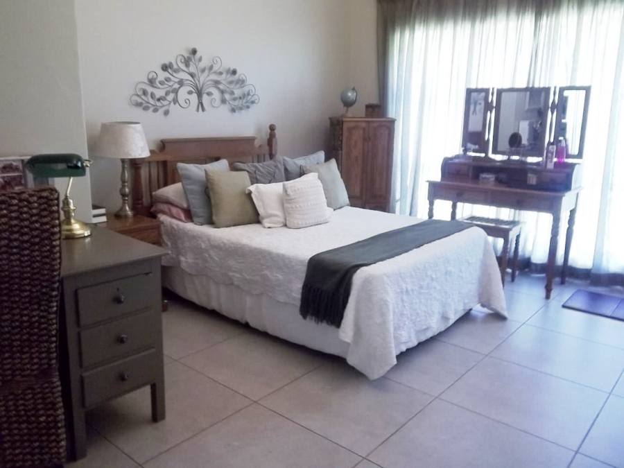 6 Bedroom Property for Sale in Signal Hill KwaZulu-Natal