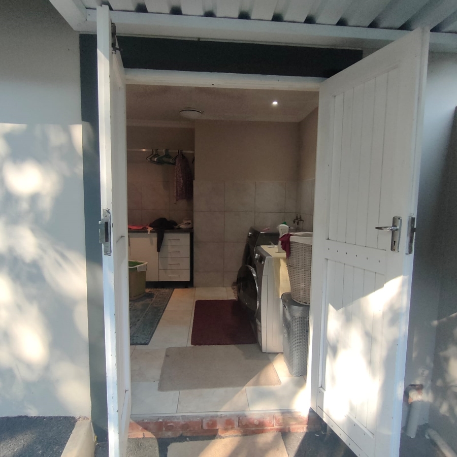 4 Bedroom Property for Sale in Winston Park KwaZulu-Natal