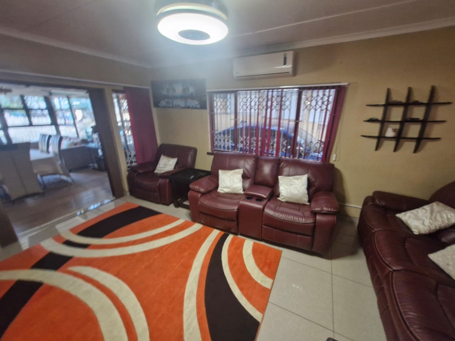 5 Bedroom Property for Sale in Malvern KwaZulu-Natal