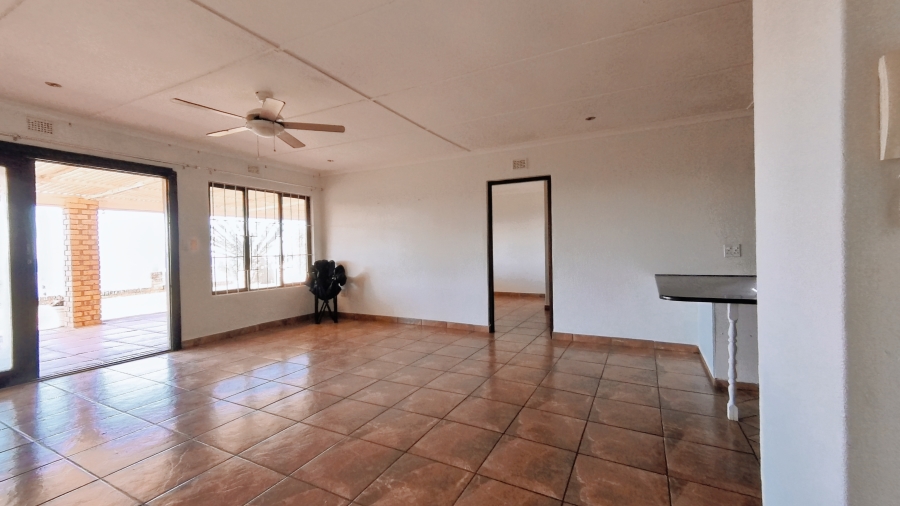 3 Bedroom Property for Sale in Port Edward KwaZulu-Natal