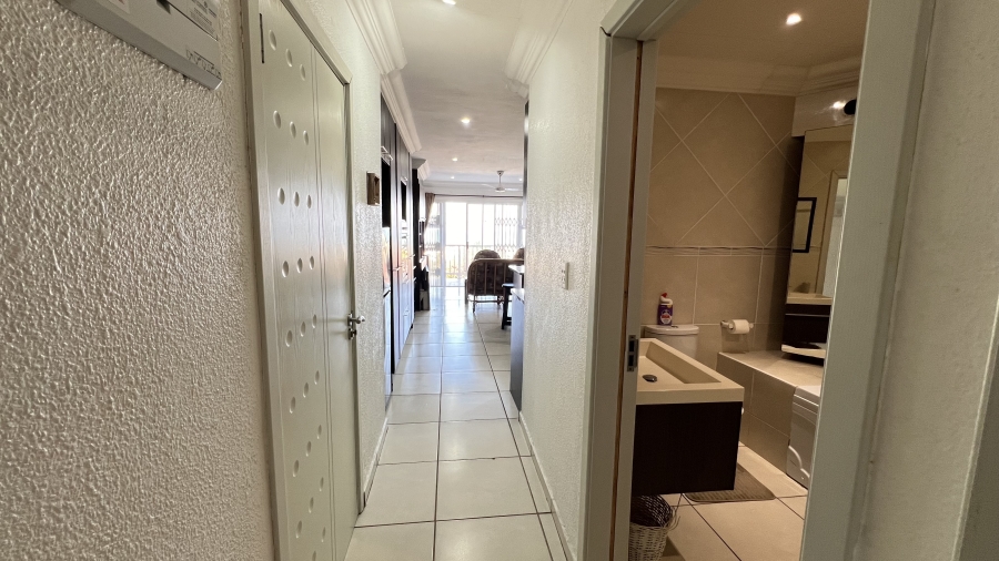 To Let 1 Bedroom Property for Rent in Margate KwaZulu-Natal