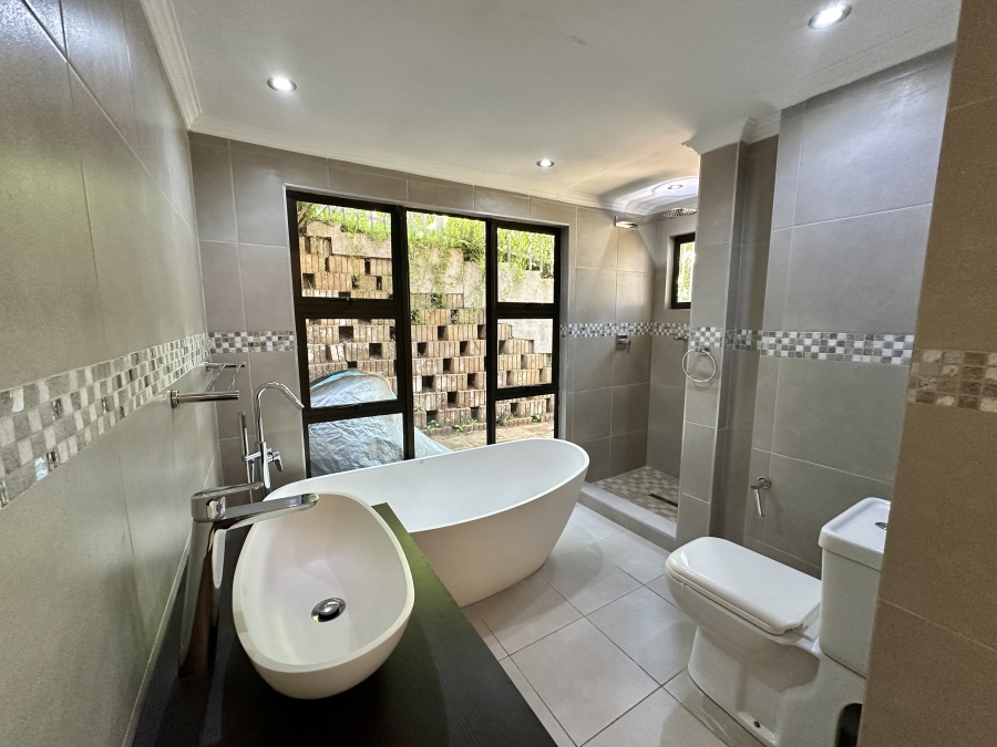 6 Bedroom Property for Sale in Ballito Central KwaZulu-Natal