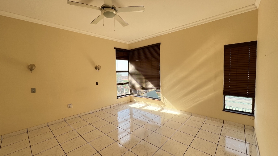 To Let 2 Bedroom Property for Rent in Margate KwaZulu-Natal