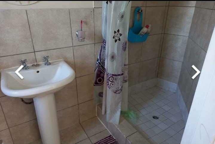 1 Bedroom Property for Sale in Scottsville KwaZulu-Natal