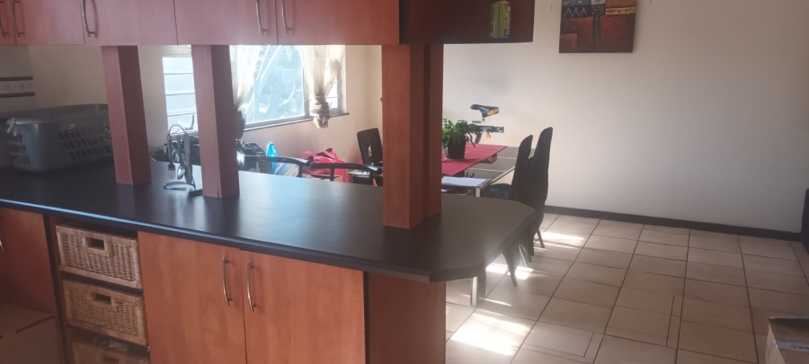 To Let 2 Bedroom Property for Rent in Escombe KwaZulu-Natal