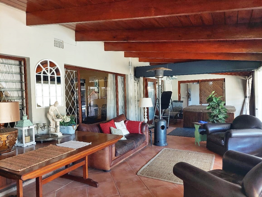 5 Bedroom Property for Sale in Winston Park KwaZulu-Natal