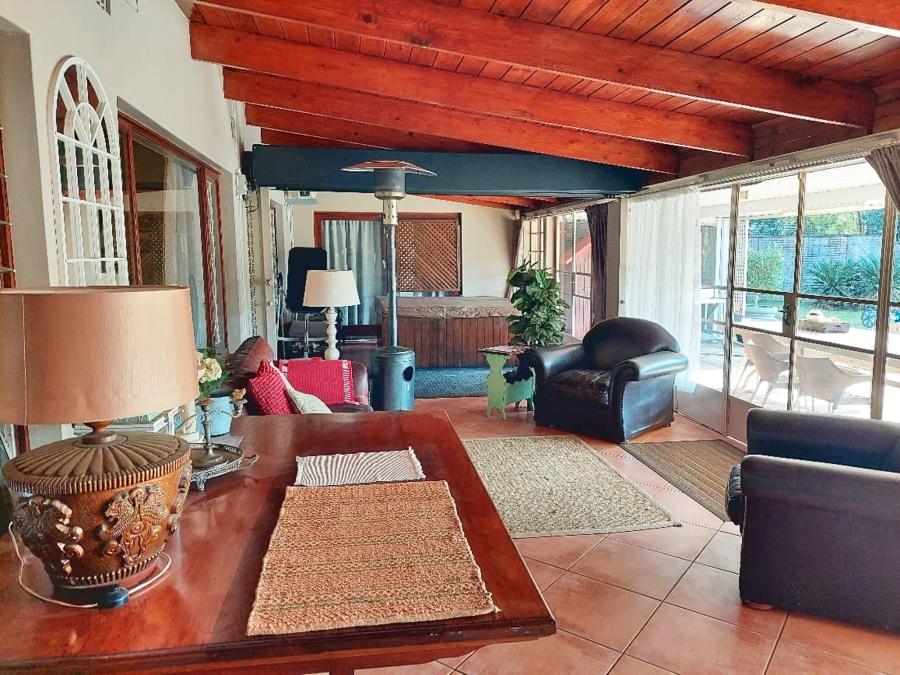 5 Bedroom Property for Sale in Winston Park KwaZulu-Natal