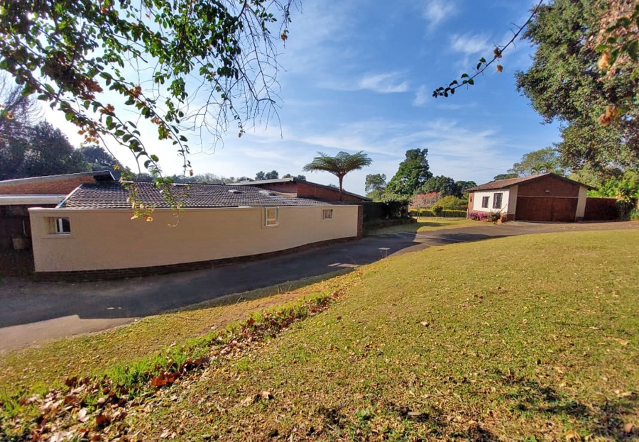 5 Bedroom Property for Sale in Winston Park KwaZulu-Natal